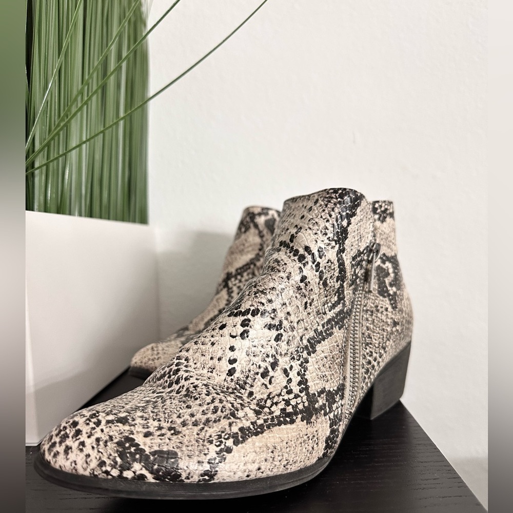 UNIONBAY Snake Print Ankle Boots